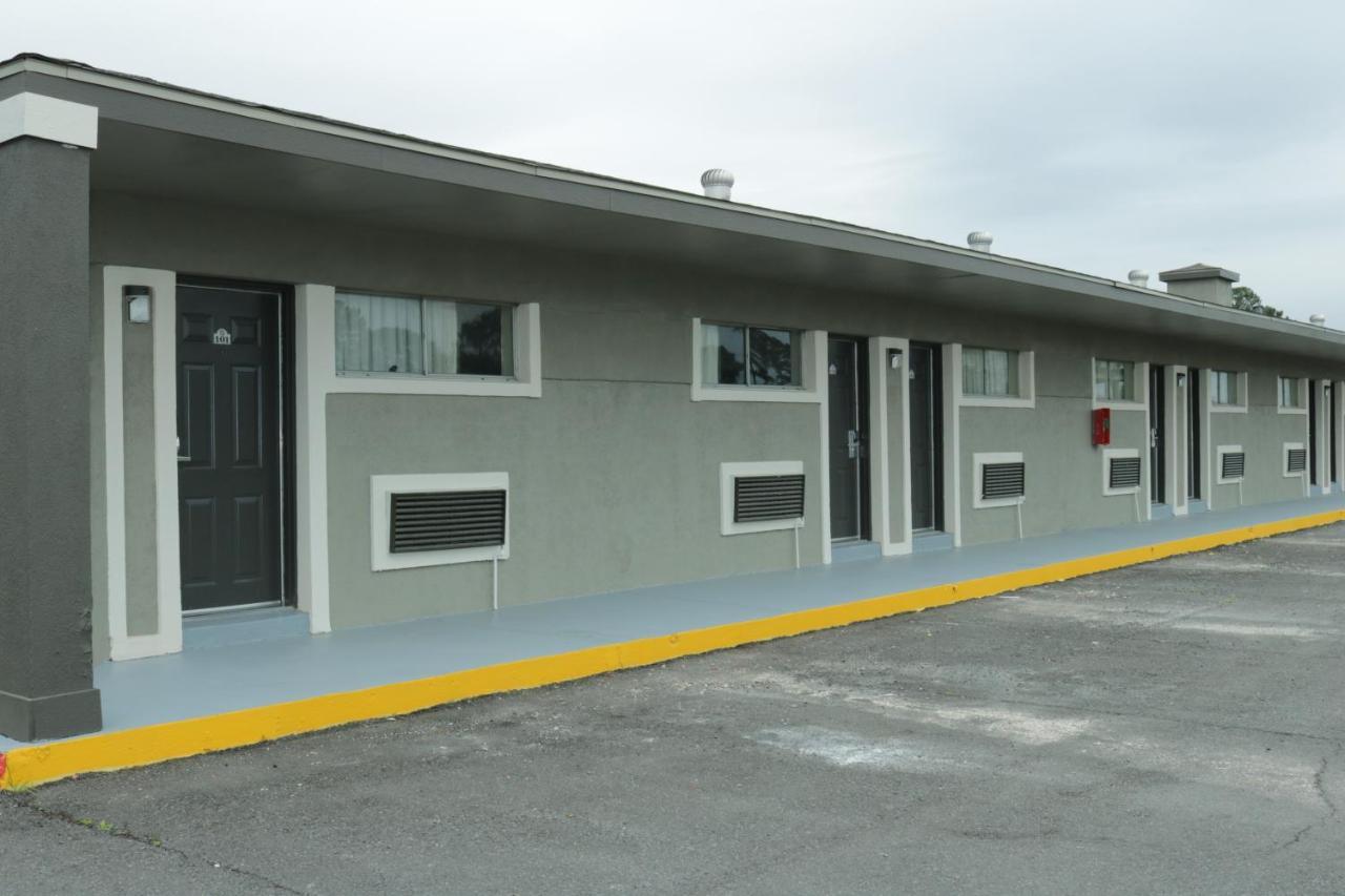 Deluxe Inn Motel Lake Charles Exterior photo