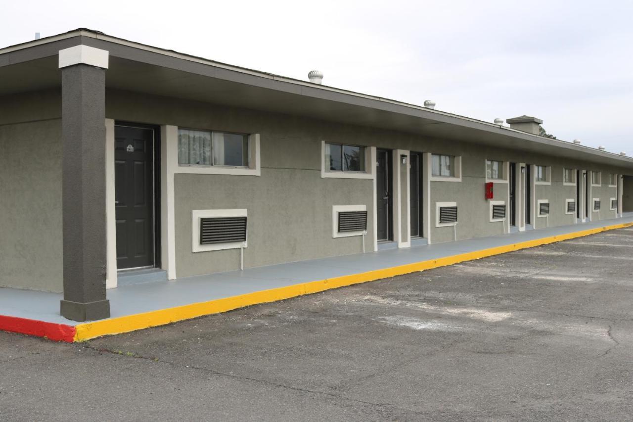 Deluxe Inn Motel Lake Charles Exterior photo
